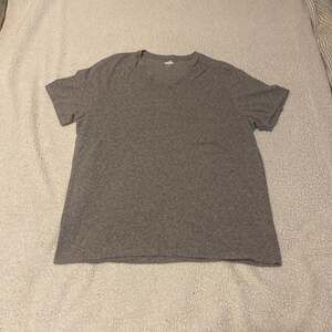 Old Navy gray T-Shirt Size XL